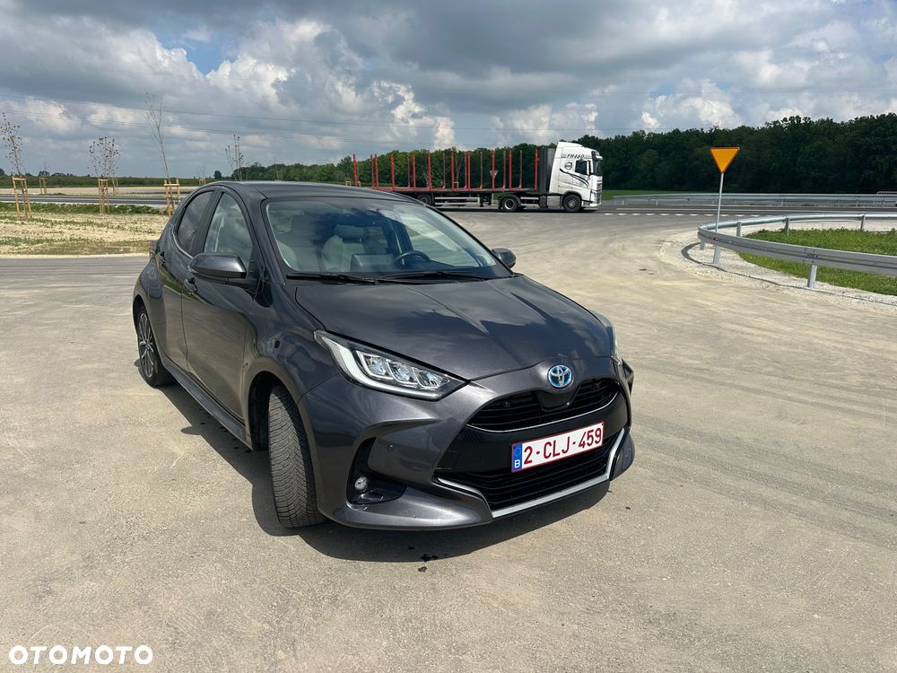 Toyota Yaris Hybrid 1.5 Premiere Edition - 16