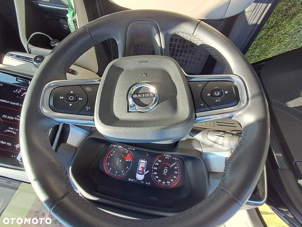 Volvo XC 40 T5 AWD Momentum - 23