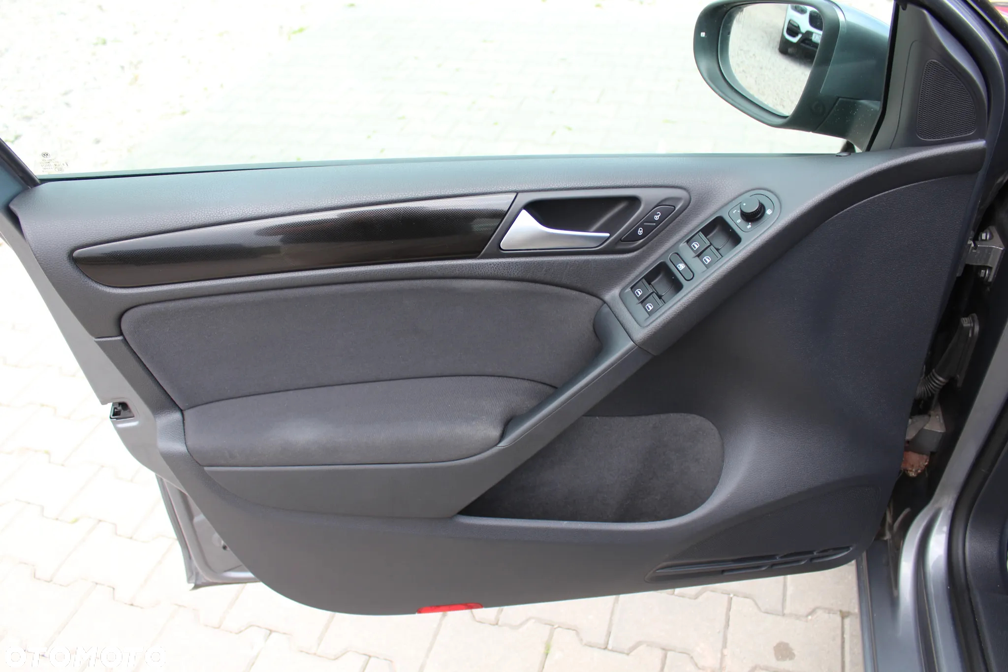 Volkswagen Golf 1.6 Comfortline - 11