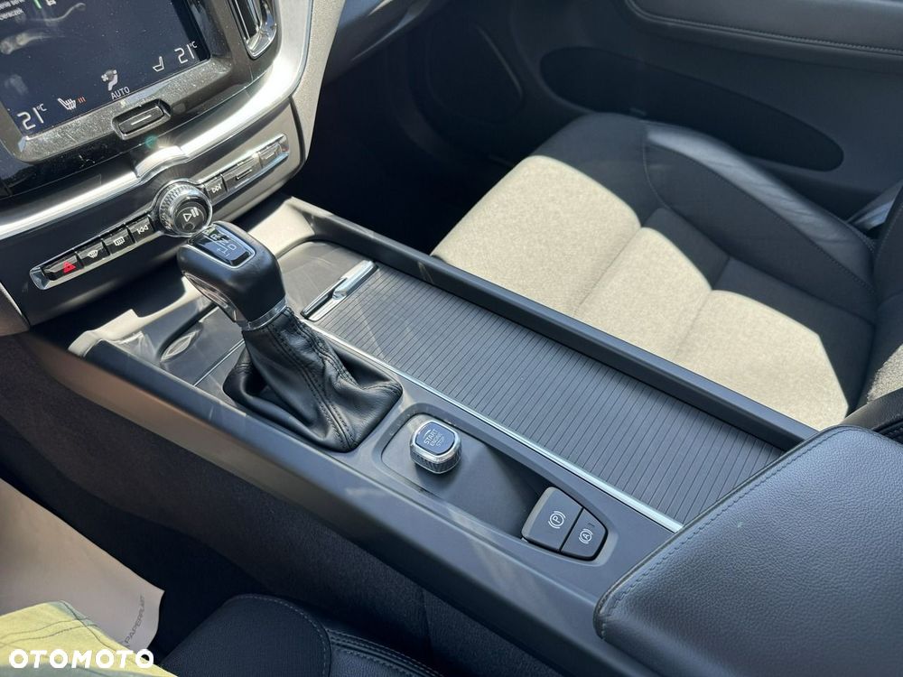 Volvo XC 60 - 33