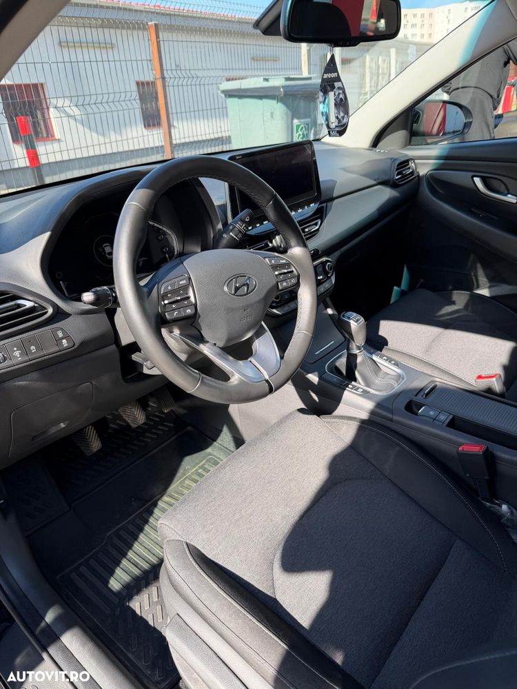 Hyundai i30 1.5 T-GDI 160CP MHEV 5DR M/T Exclusive - 12