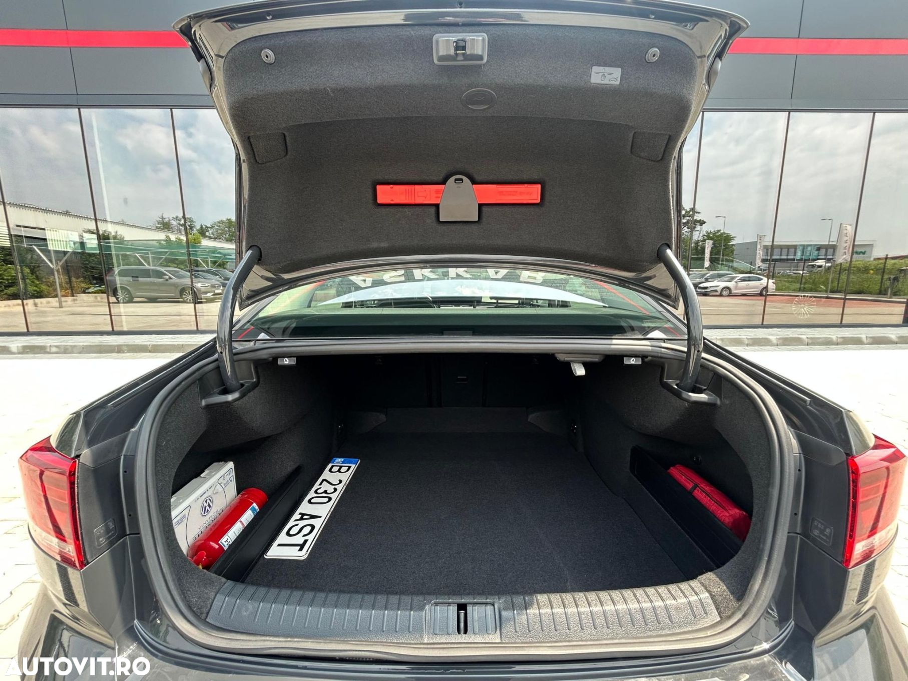 Volkswagen Passat 2.0 TDI DSG Highline - 32