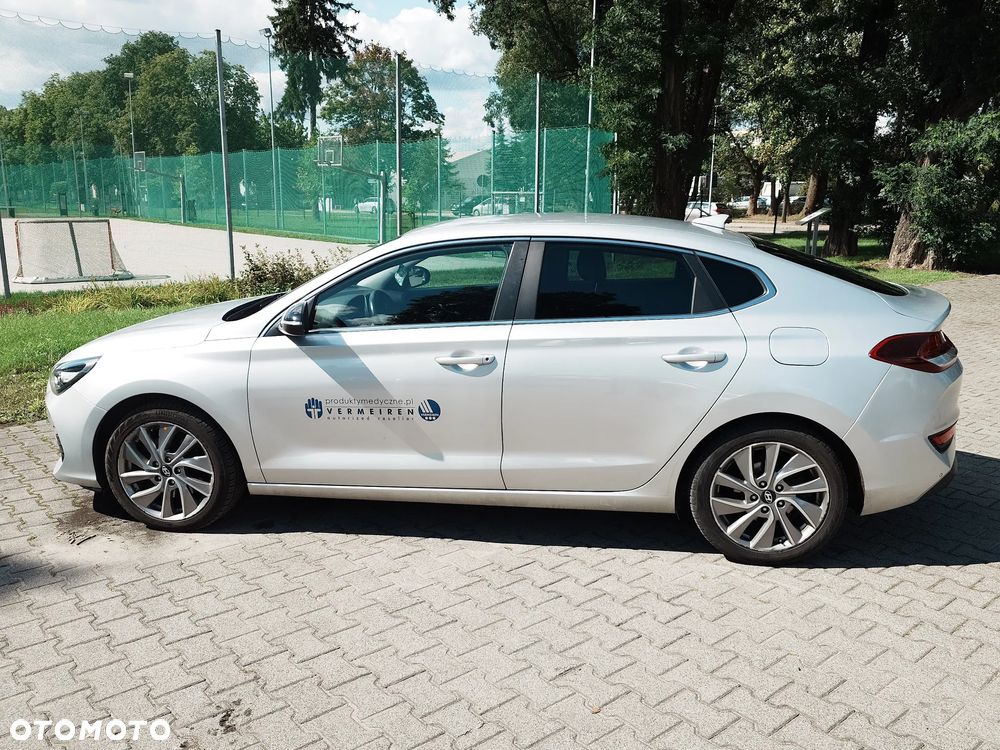 Hyundai i30 Fastback 1.6 CRDI Premium - 2