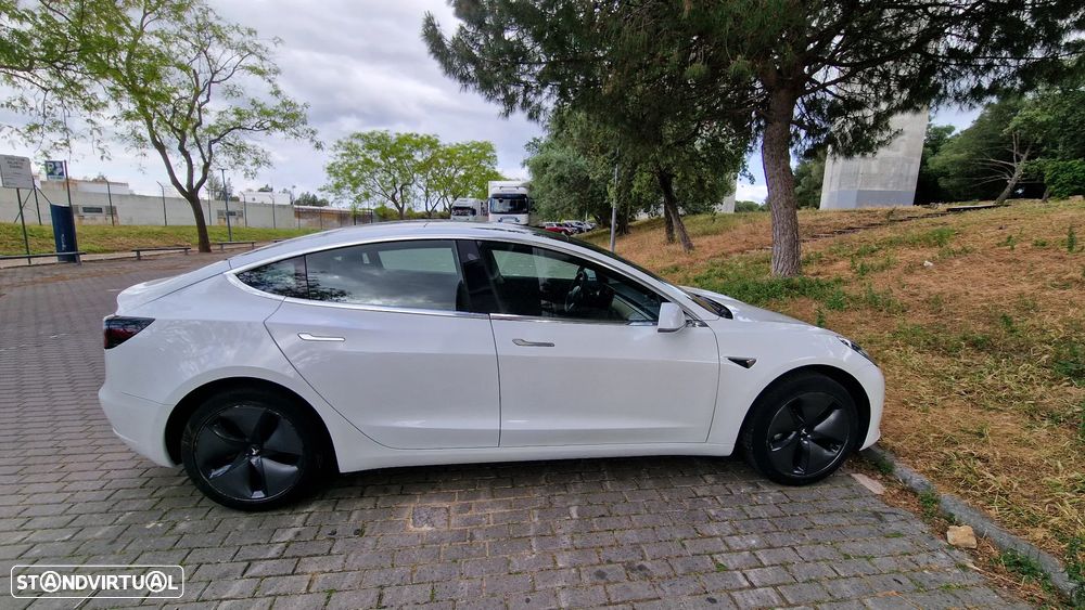 Tesla Model 3 Standard Range Plus RWD - 4