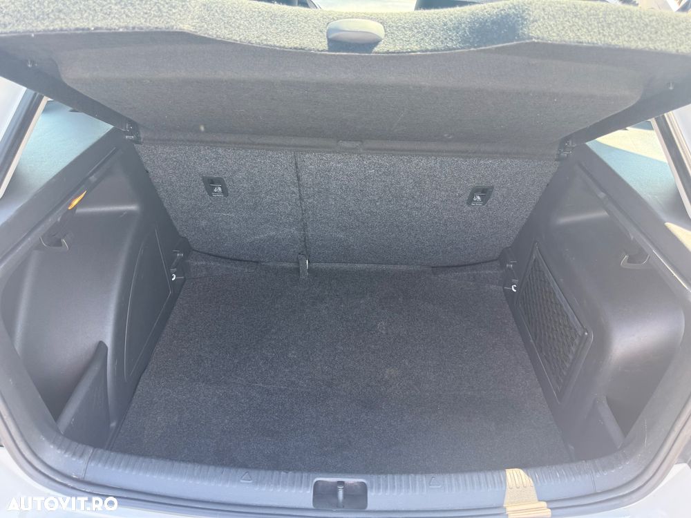 Skoda RAPID 1.2 TSI Elegance - 27