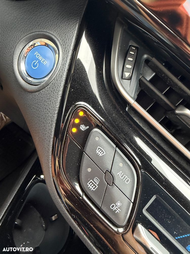 Toyota C-HR Style Selection - 9