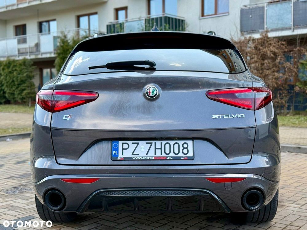 Alfa Romeo Stelvio 2.0 Turbo 16V AT8-Q4 Super - 15