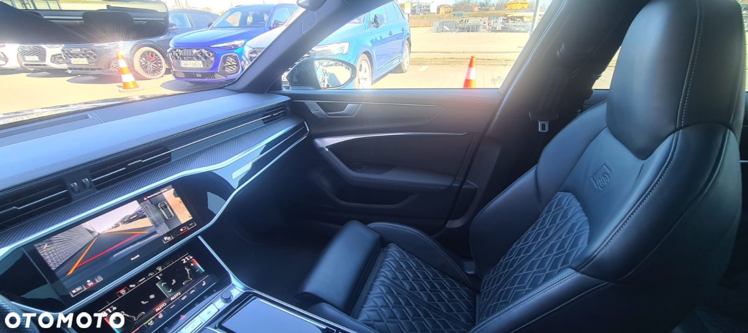 Audi S6 Avant - 33