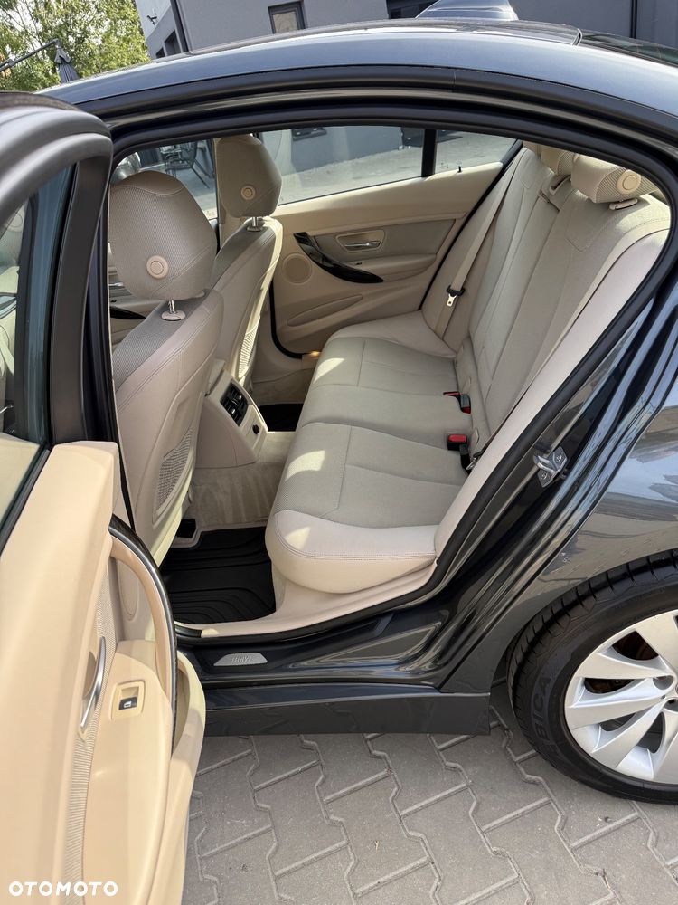 BMW Seria 3 - 8