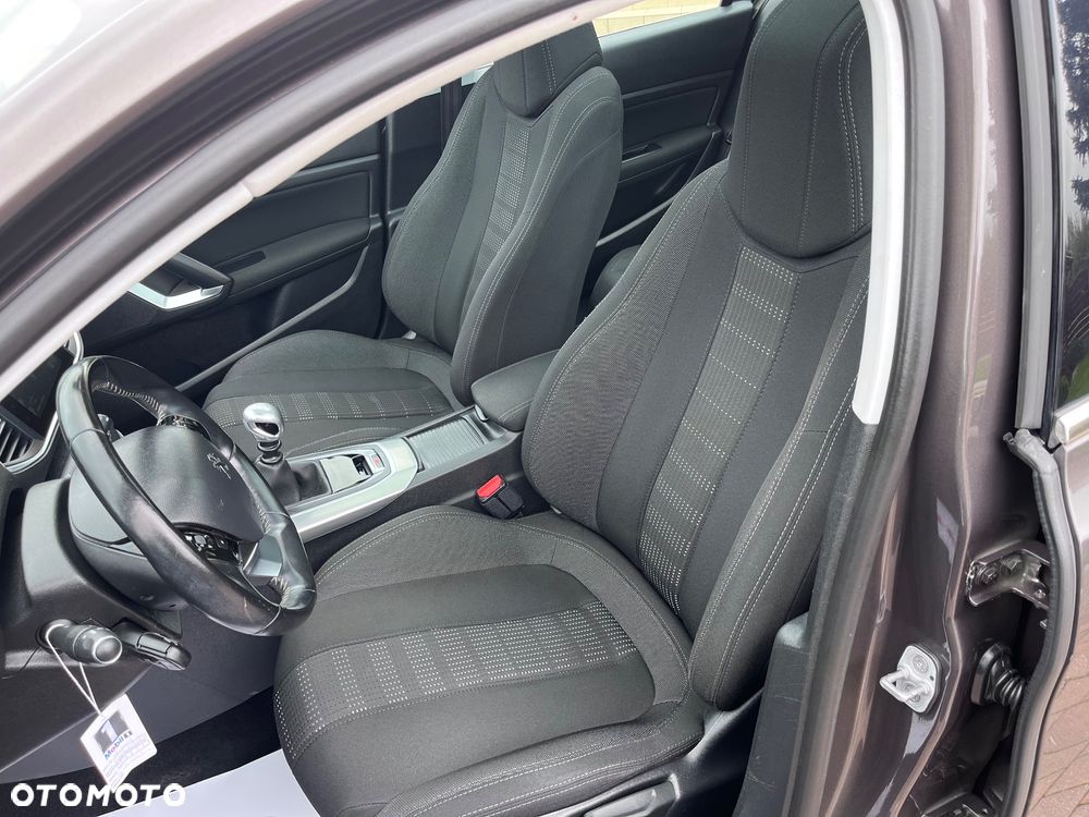 Peugeot 308 - 16