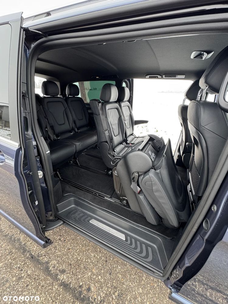 Mercedes-Benz Klasa V 300 d extralang 4Matic 9G-TRONIC Avantgarde Edition Edition 2023 - 26