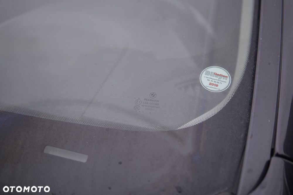 BMW Seria 5 520d Touring - 25