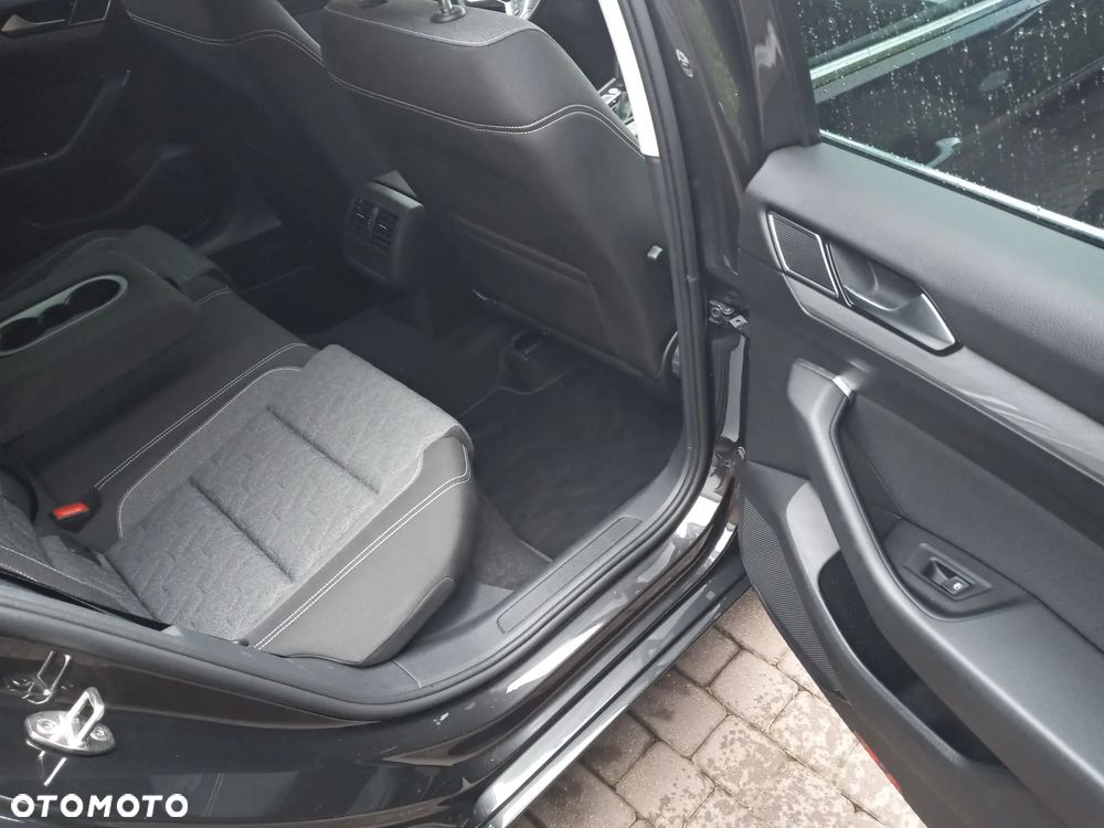 Volkswagen Passat 2.0 TSI Business DSG - 31