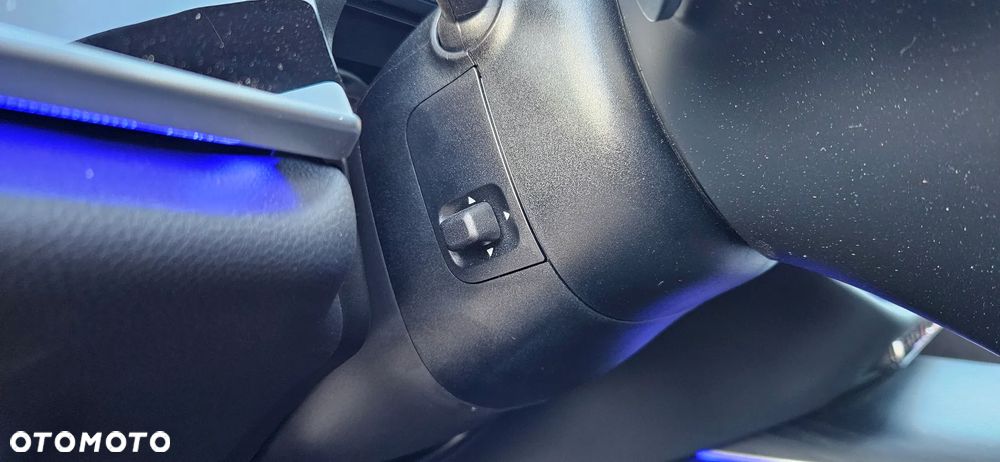 Mercedes-Benz Klasa E 300 PHEV Exclusive 9G-Tronic - 32