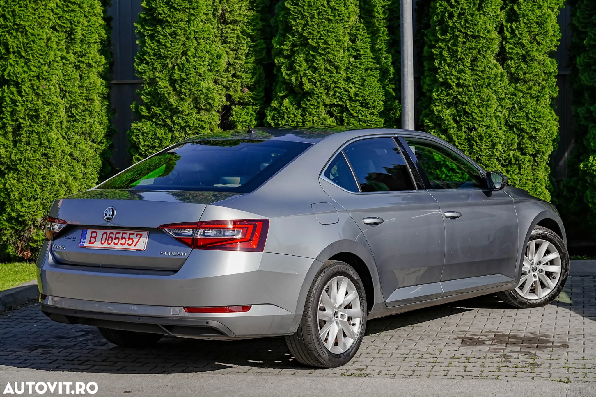 Skoda Superb 1.4 TSI ACT DSG SportLine - 4