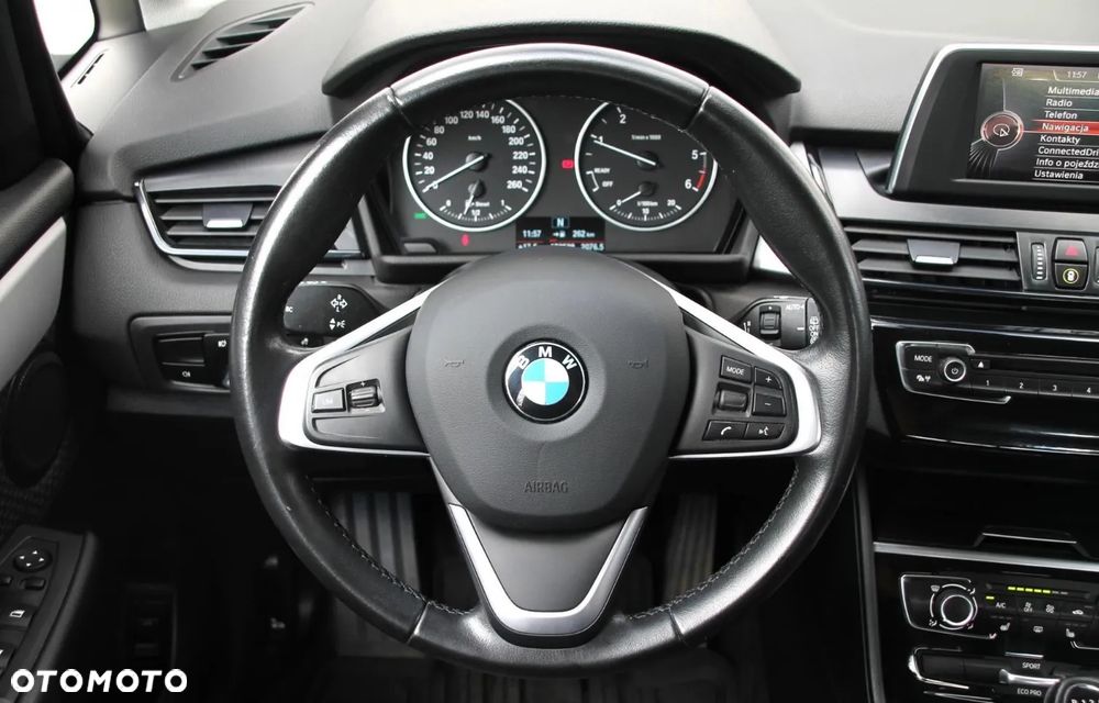 BMW Seria 2 216d - 11