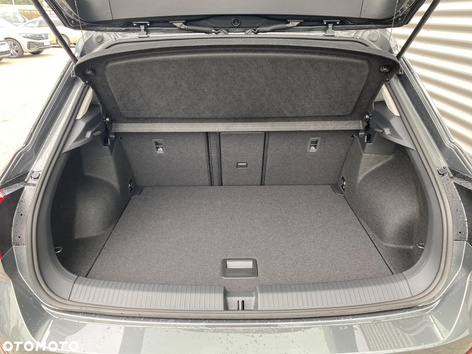 Volkswagen T-Roc - 17