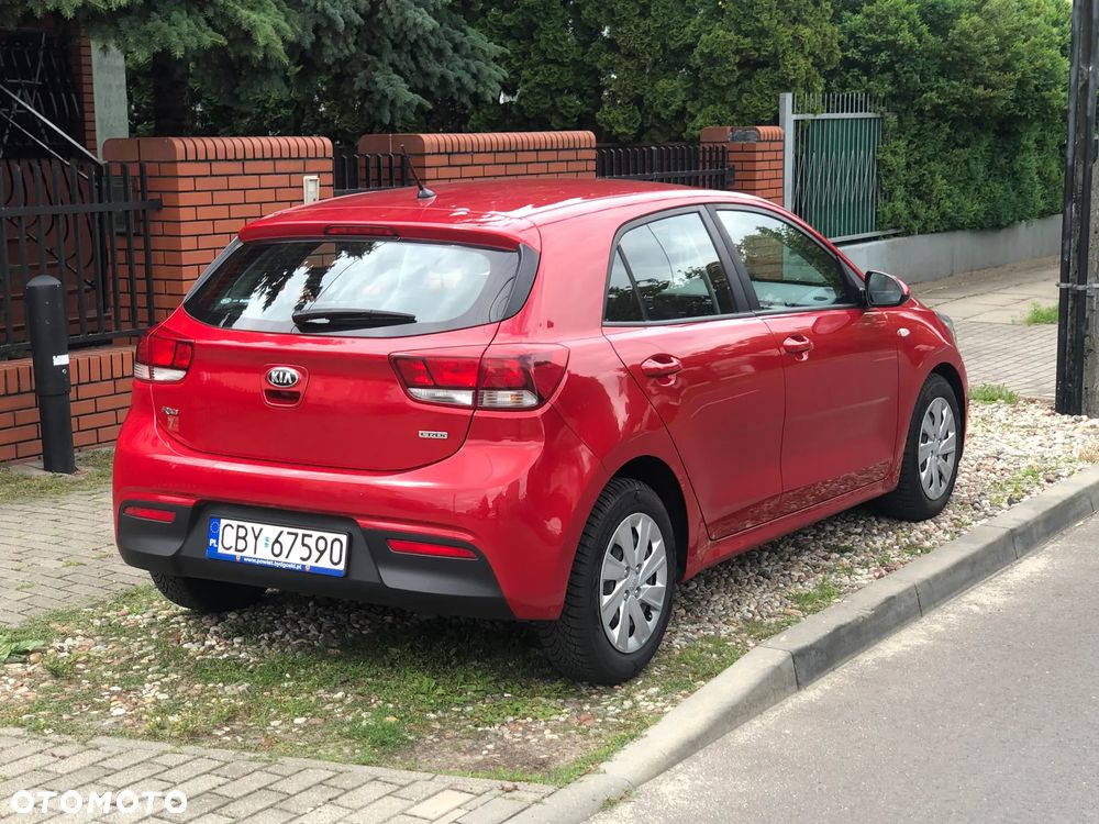 Kia Rio - 12
