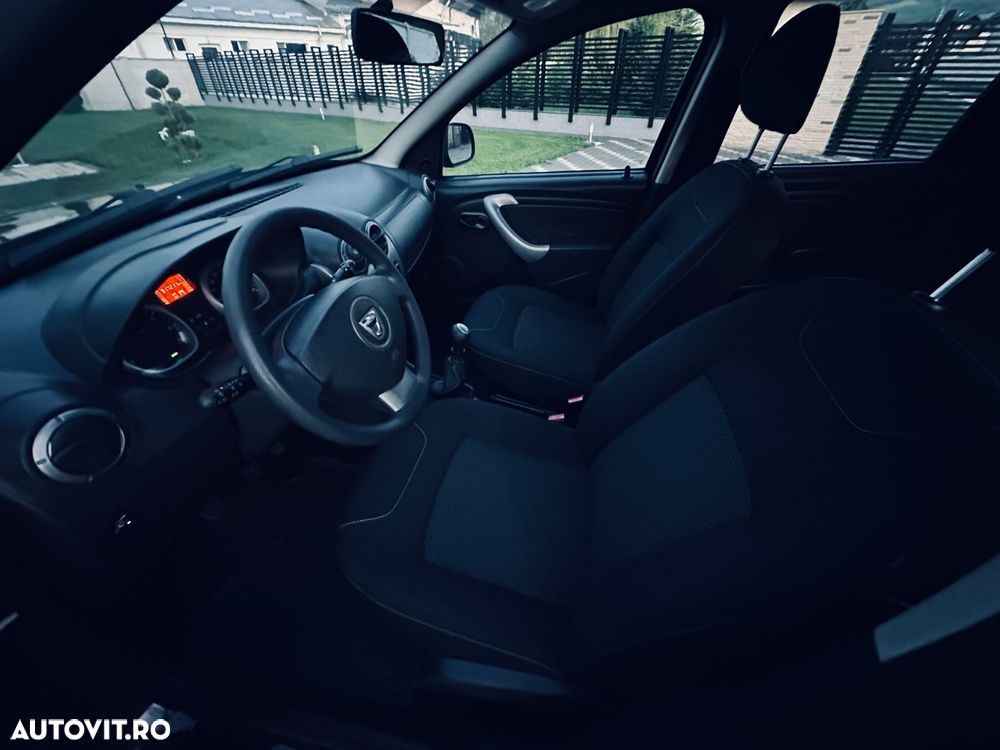 Dacia Duster 1.6 16V 4x4 - 6