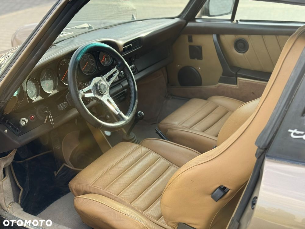 Porsche 911 - 12