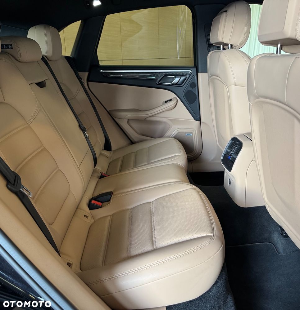 Porsche Macan - 11