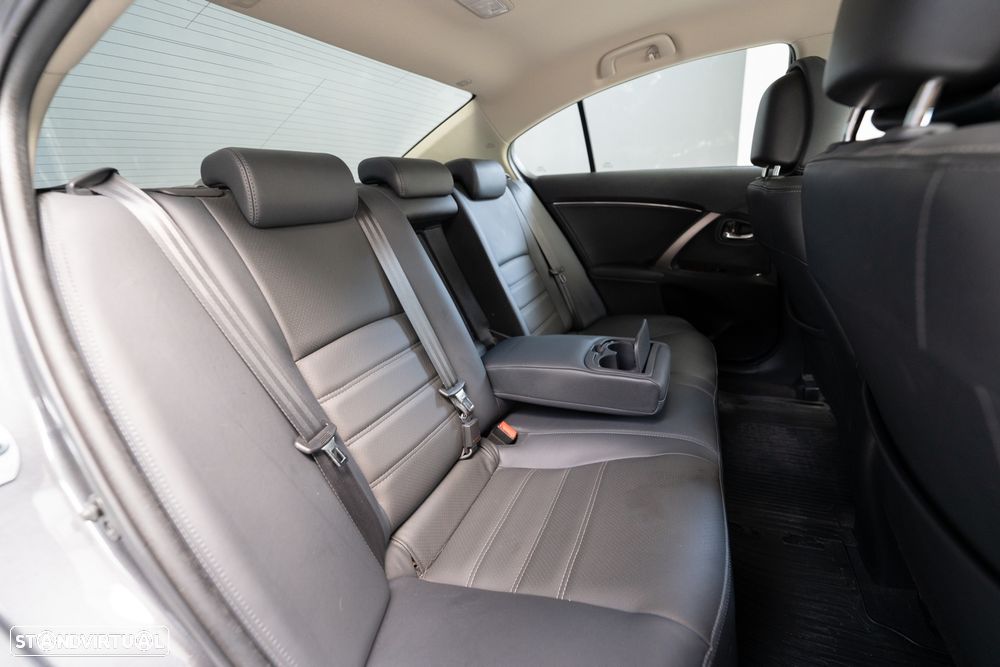 Toyota Avensis SD 2.0 D-4D Exclusive +Navi - 28