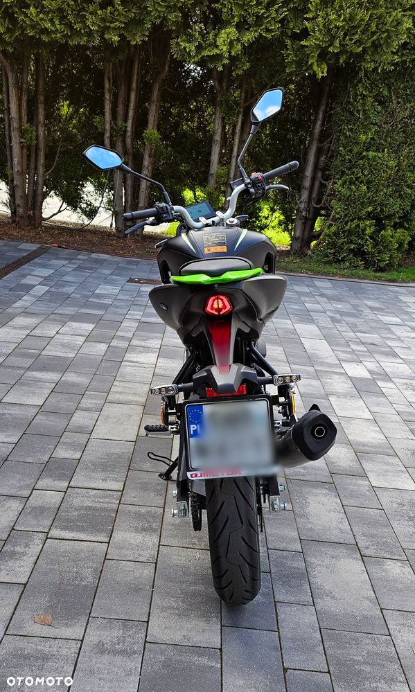 QJMOTOR SRK 125S - 3