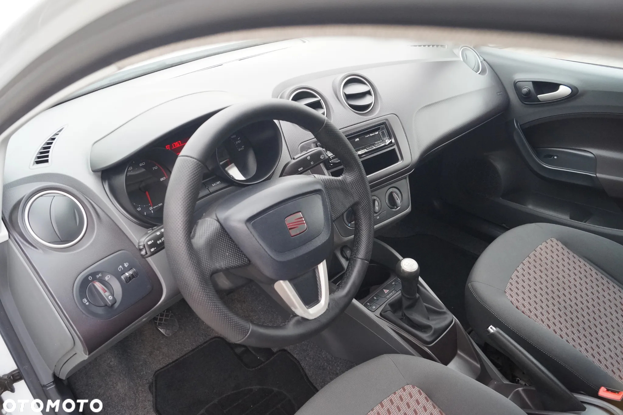 Seat Ibiza 1.2 12V Reference - 18