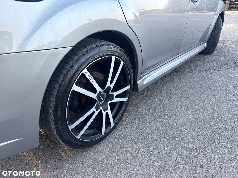 Subaru Legacy 2.5i GT - 24