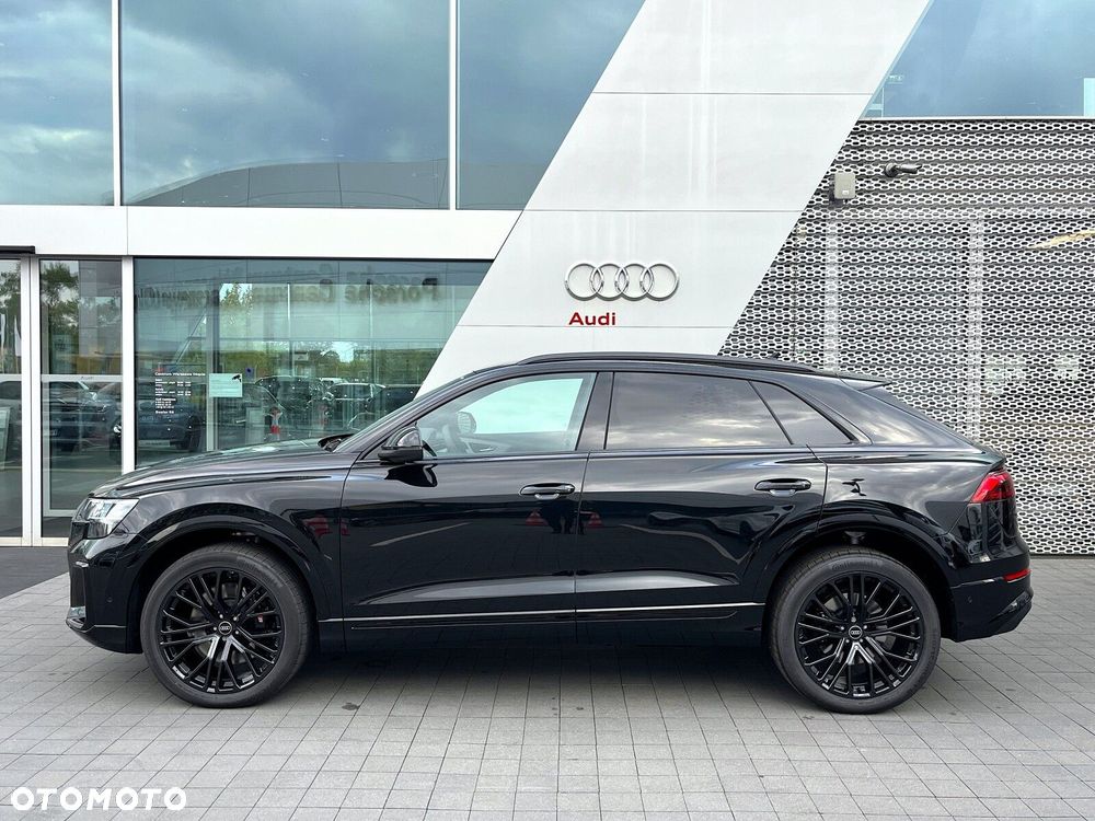 Audi SQ8 - 8