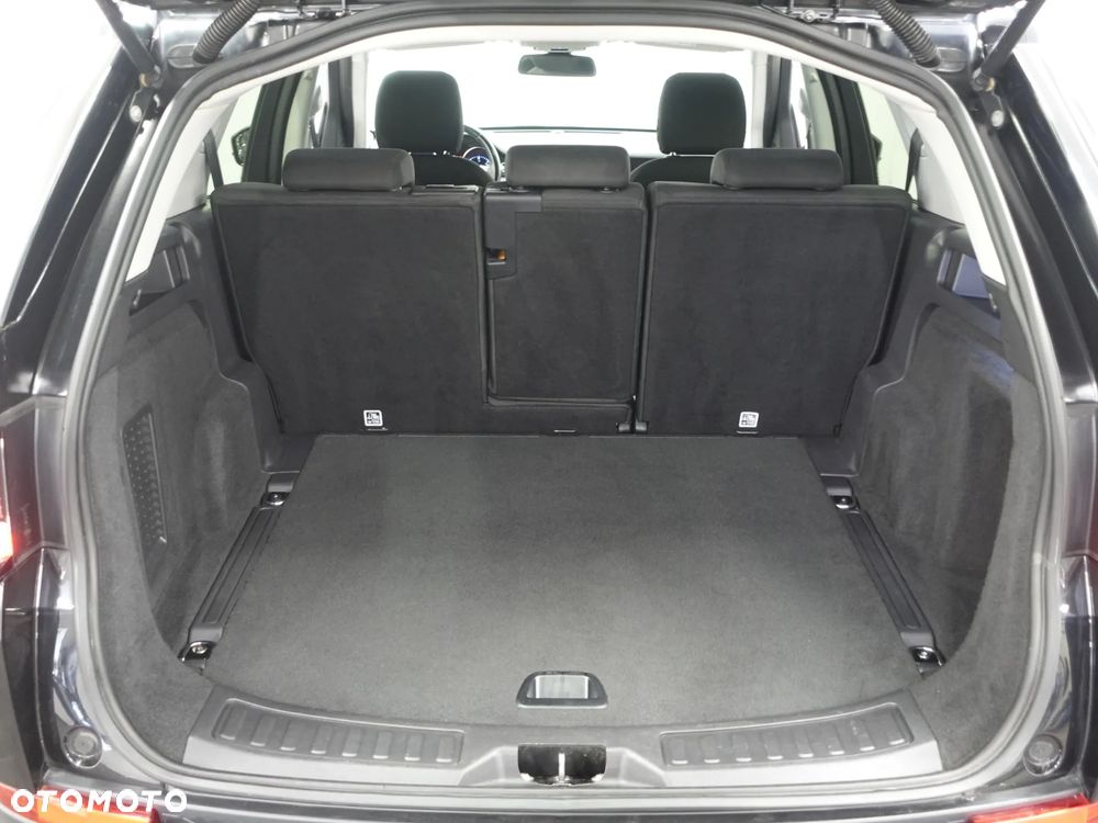 Land Rover Discovery Sport - 21