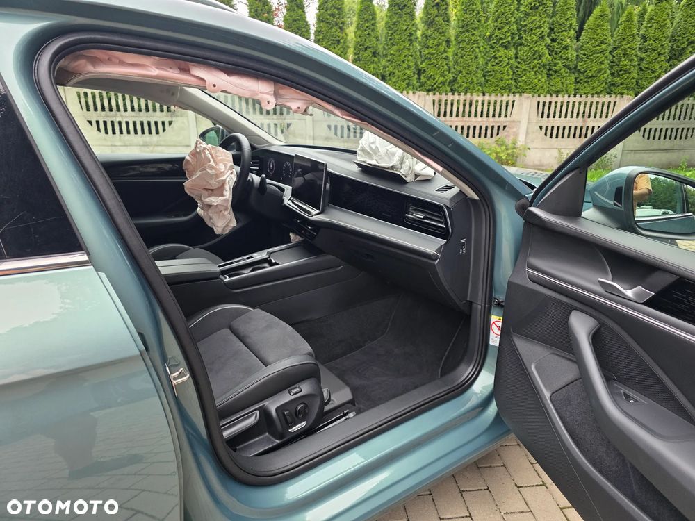 Volkswagen Passat - 14