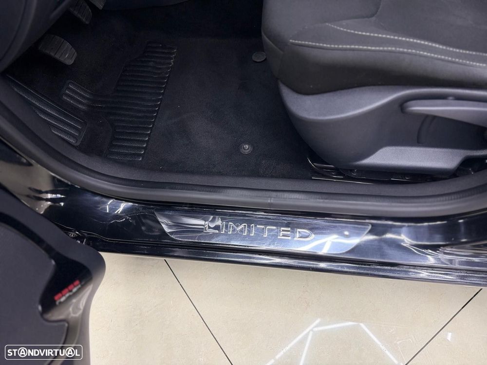 Renault Clio 0.9 TCe Limited - 16