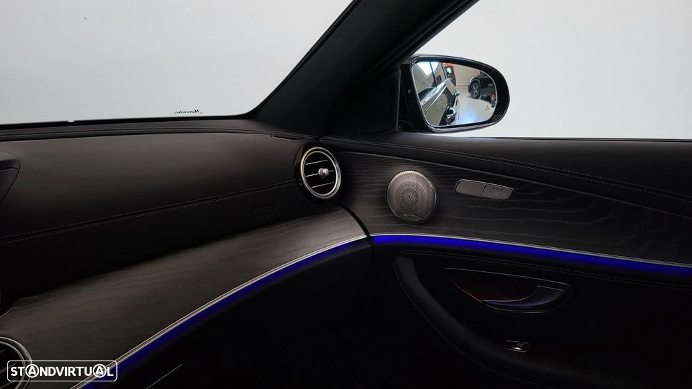 Mercedes-Benz E 300 de AMG Line - 23