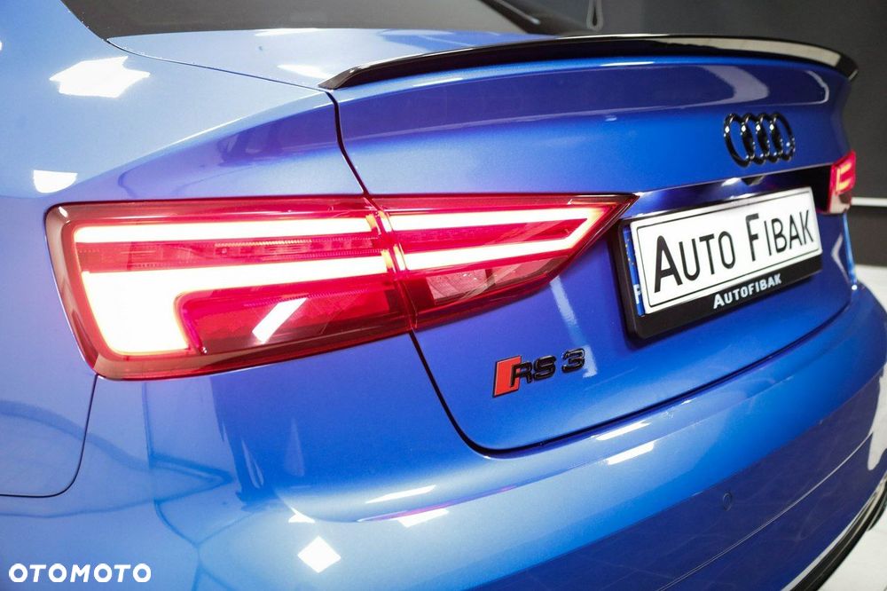 Audi RS3 Limousine - 16