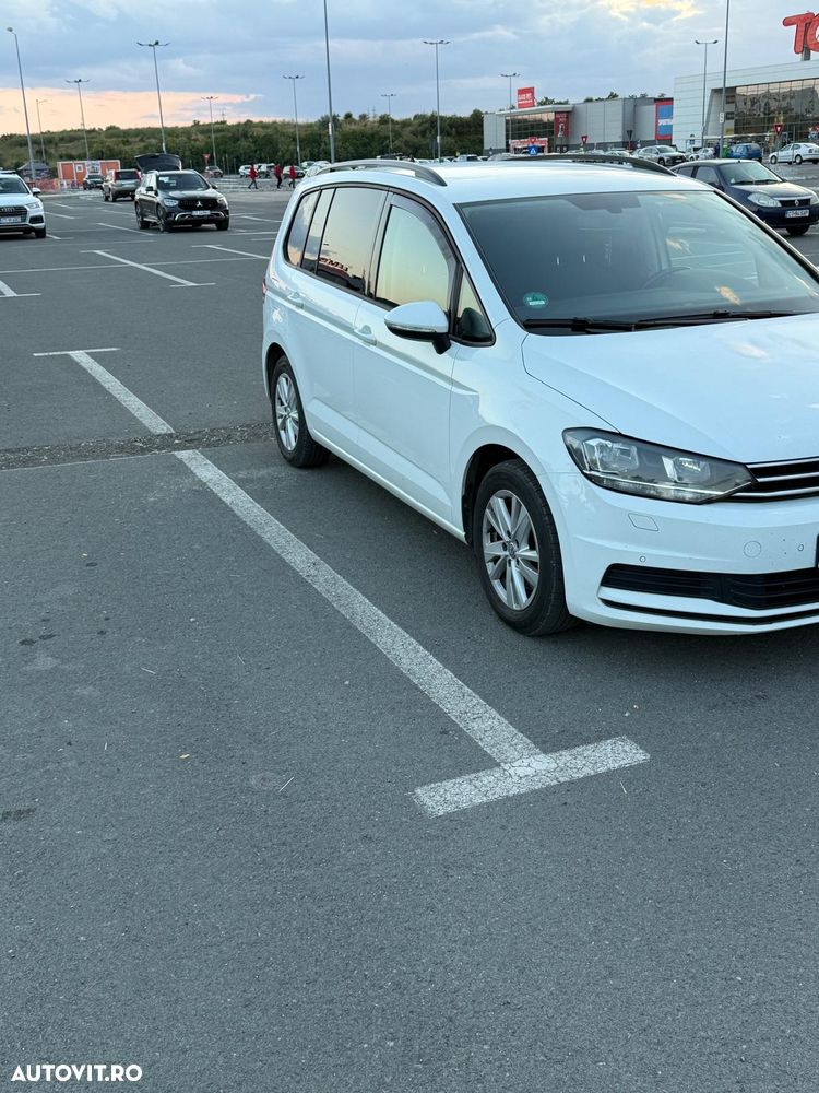Volkswagen Touran 2.0 TDI SCR Comfortline - 9