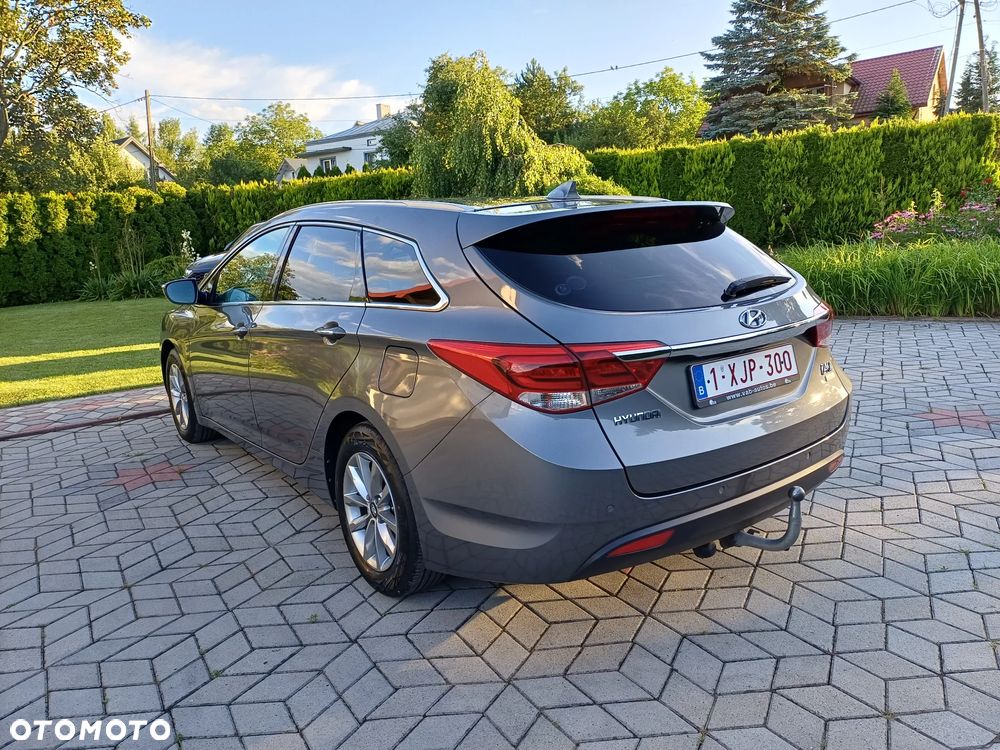 Hyundai i40 Kombi 1.7 CRDi Premium - 4