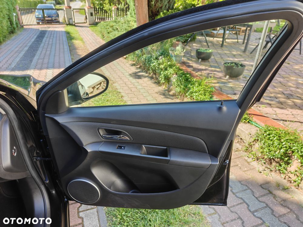 Chevrolet Cruze - 34