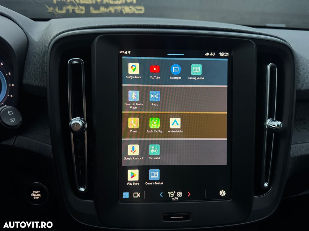 Volvo XC 40 B3 AT FWD MHEV Plus Dark - 11