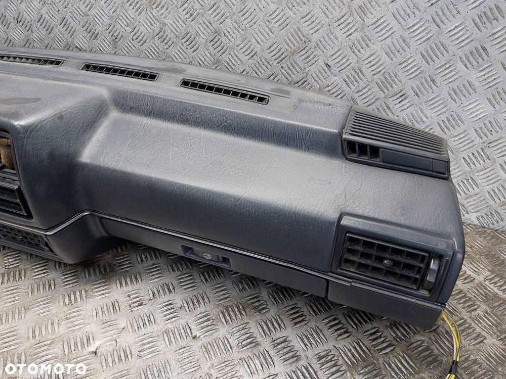 KOKPIT DESKA ROZDZIELCZA PANEL RAMKA LICZNIKA SCHOWEK VOLKSWAGEN GOLF II - 4