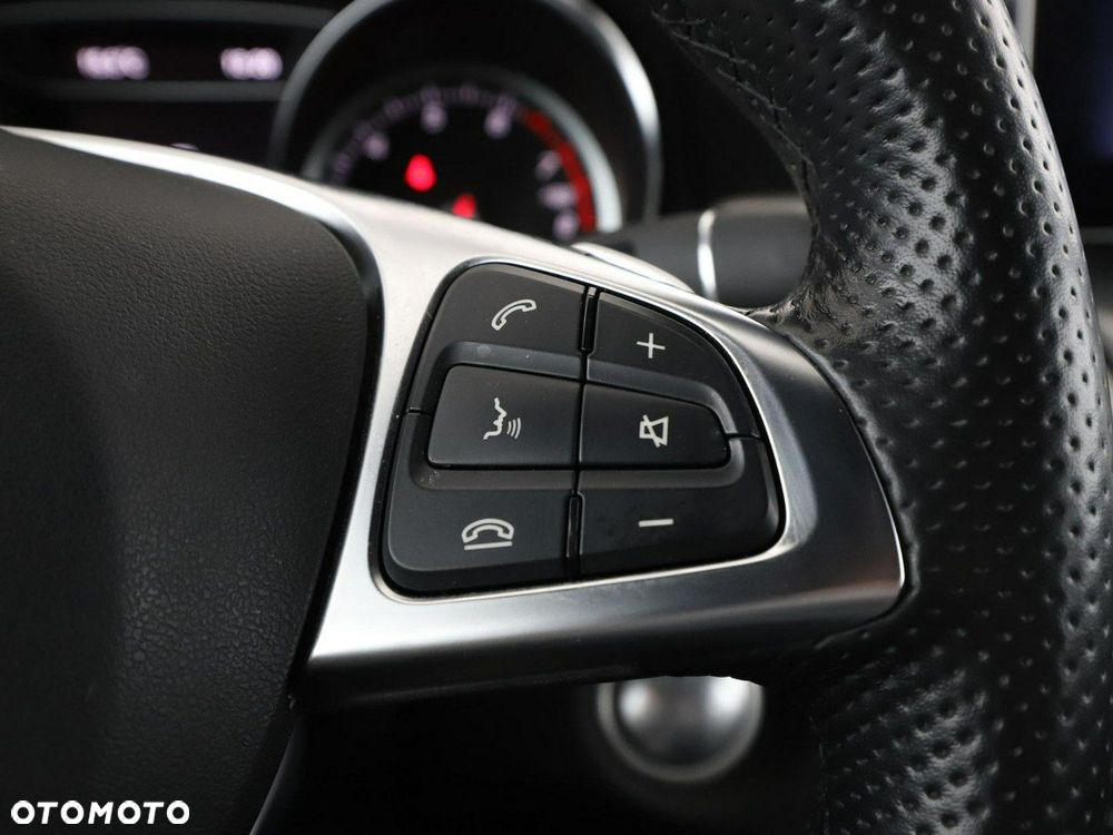 Mercedes-Benz Klasa A 180 (BlueEFFICIENCY) 7G-DCT AMG Sport - 30