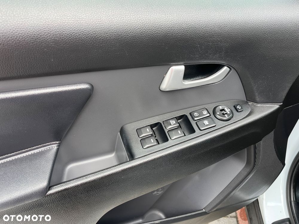 Kia Sportage 2.0 CRDI 4WD Fifa World Cup Edition - 21
