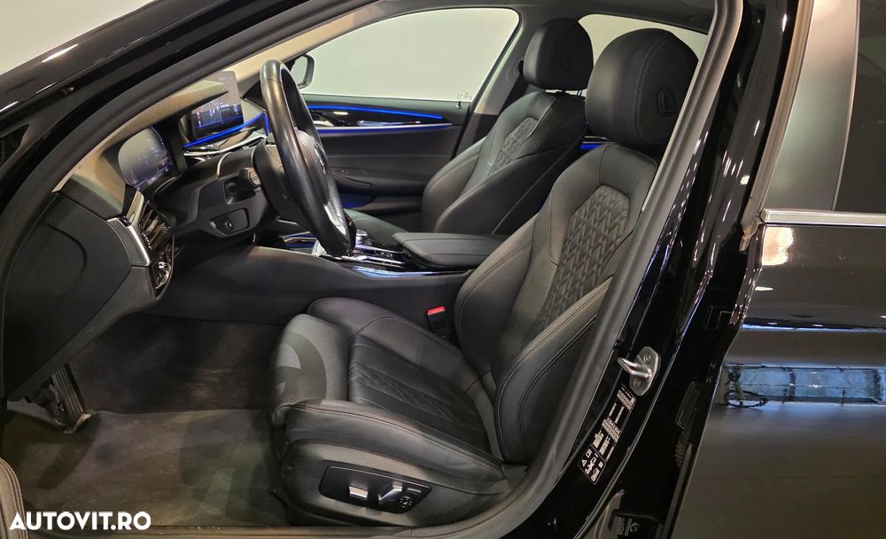 BMW Seria 5 530i xDrive AT MHEV - 8