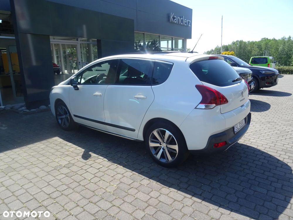 Peugeot 3008 1.2 PureTech Allure S&S - 9