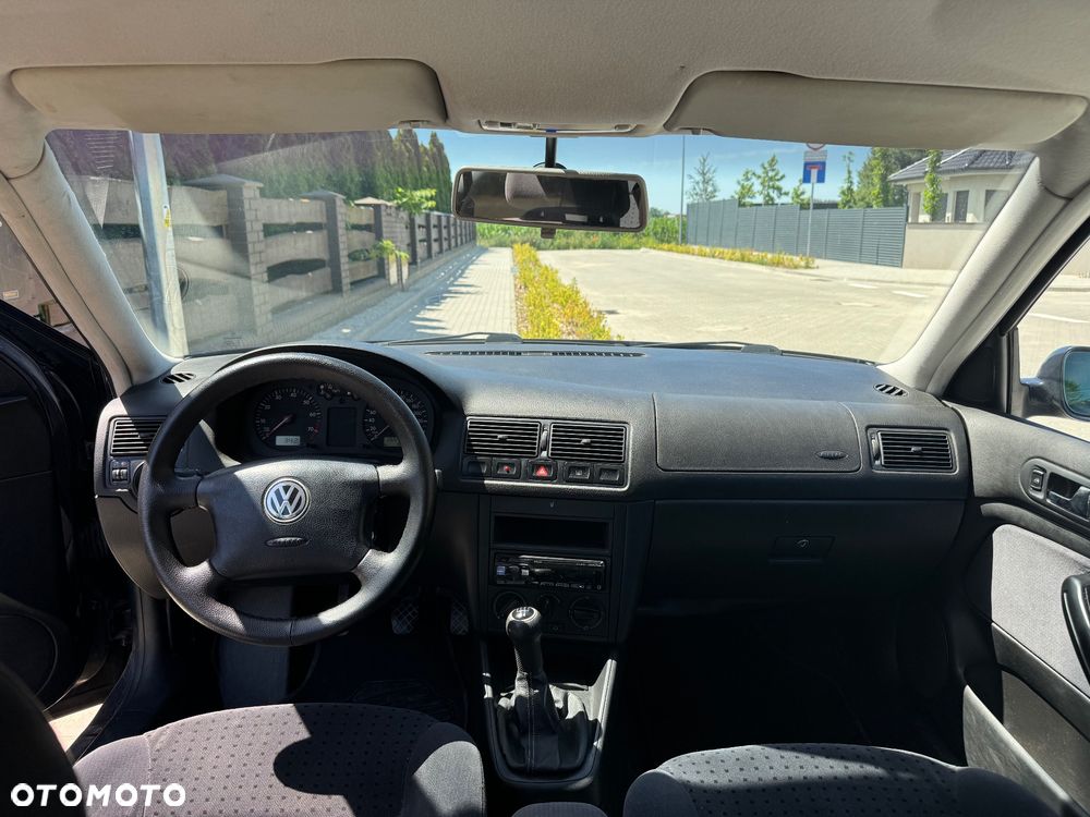 Volkswagen Golf 1.6 - 15