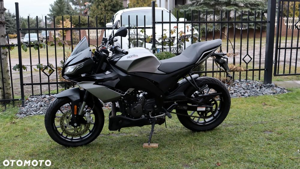 Aprilia Tuono - 12