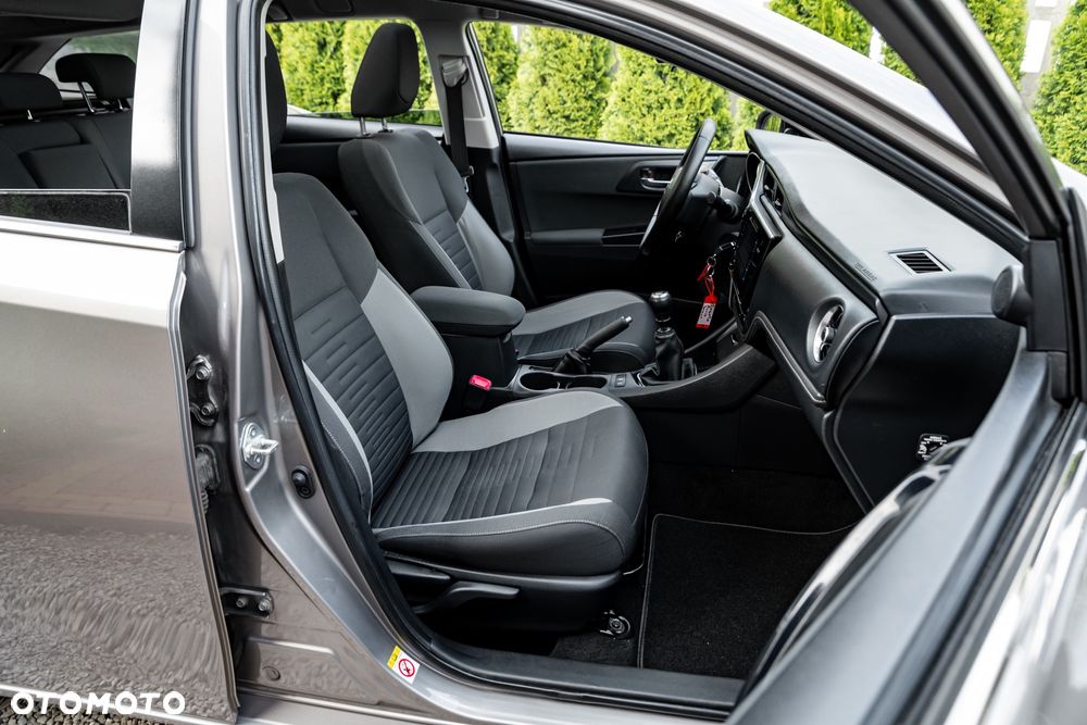 Toyota Auris 1.6 D-4D Comfort - 25