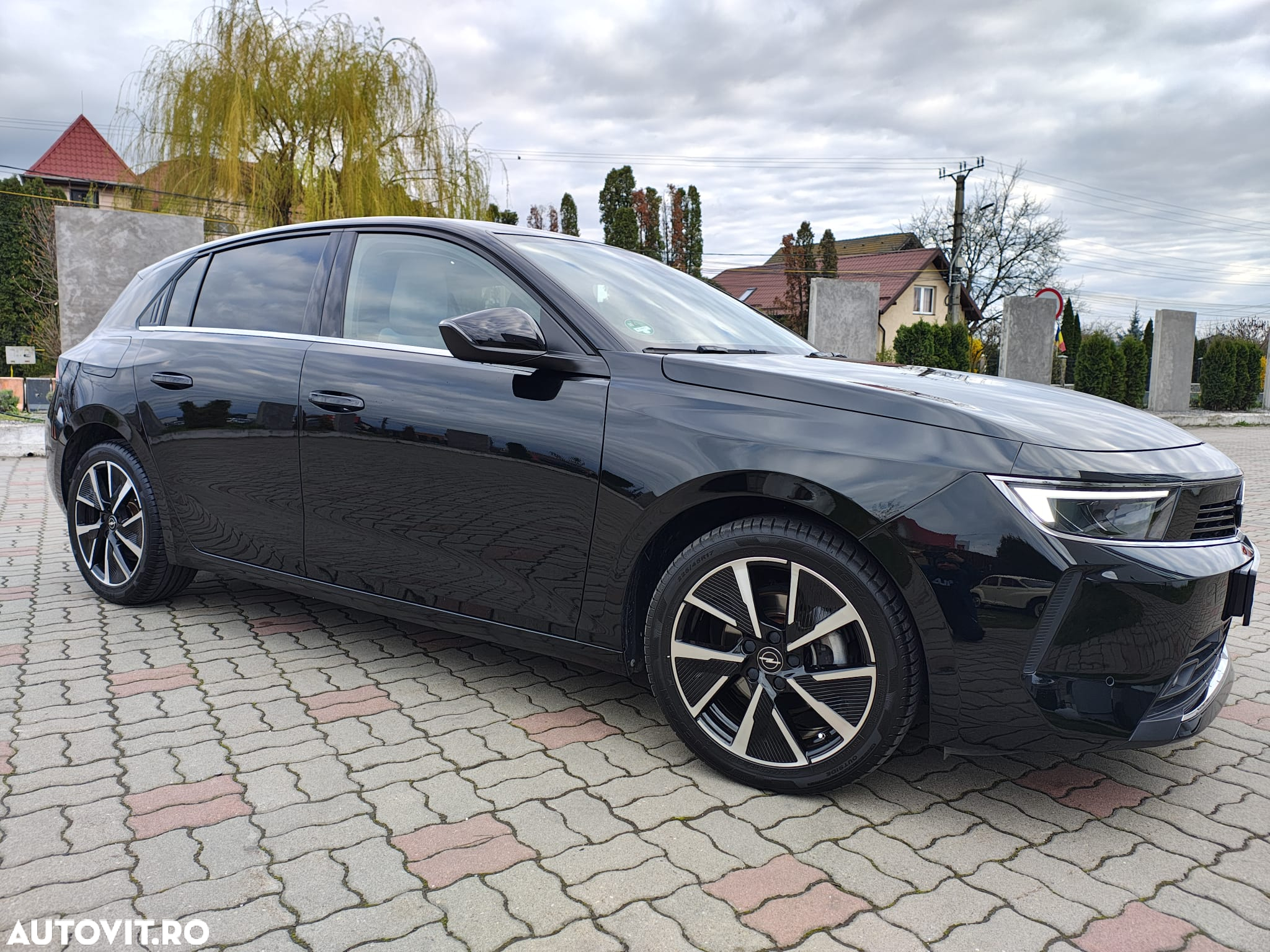 Opel Astra 1.2L Turbo Start/Stop GS Line - 11