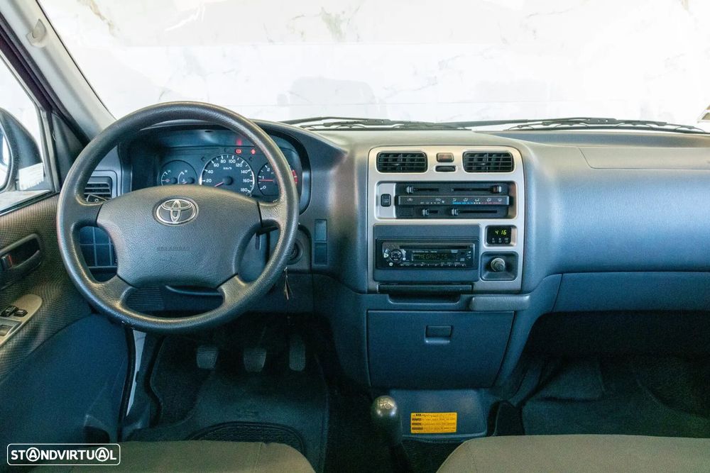 Toyota HiAce 2.5 D-4D Service 2.8T - 10