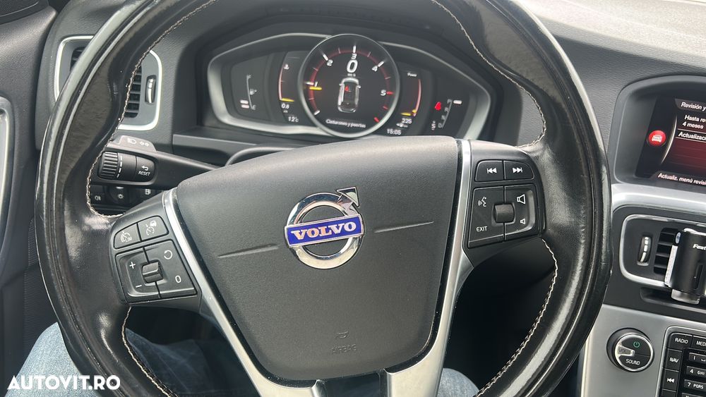 Volvo V60 D3 Geartronic Momentum - 19